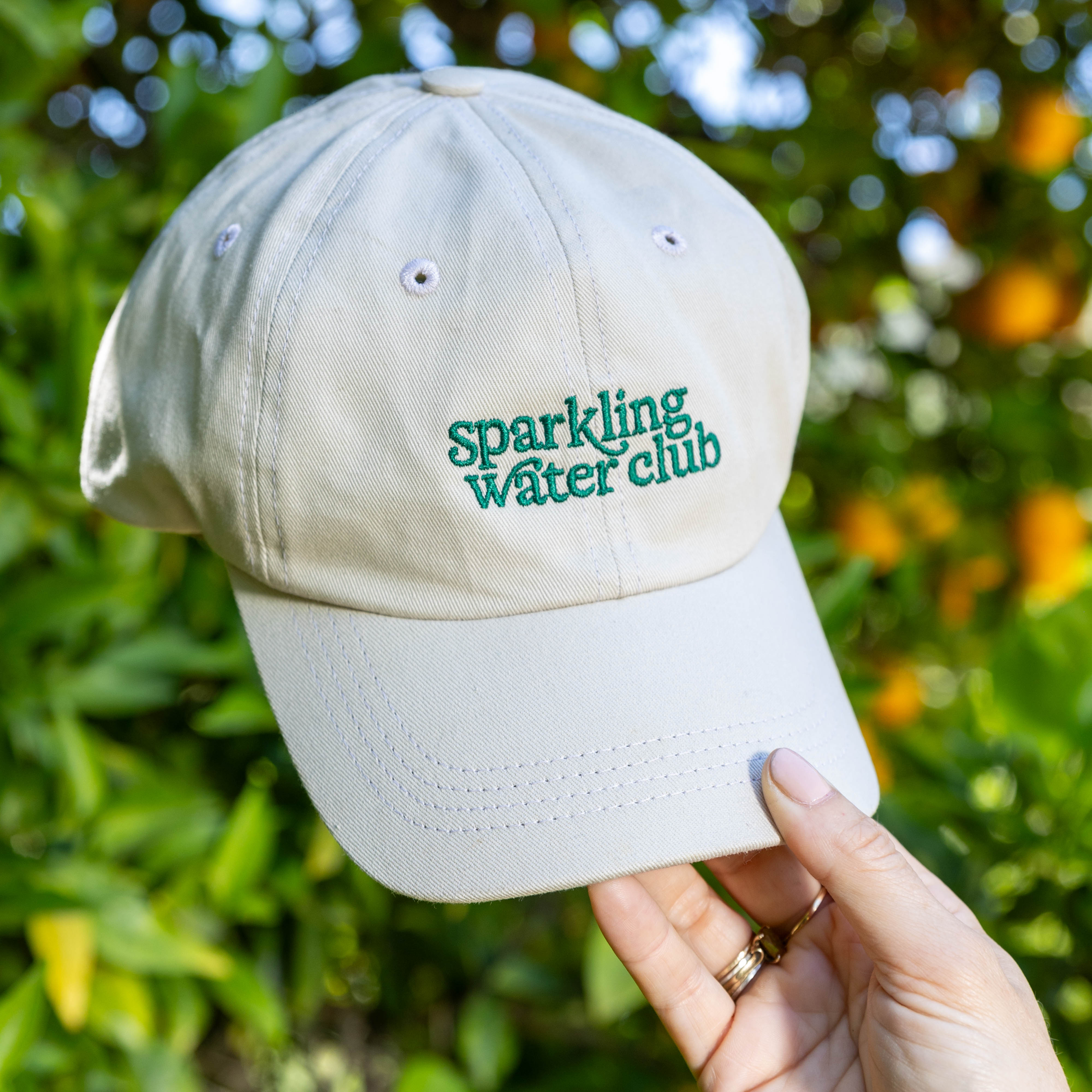 キャップ SPORTY & RICH NEW DRINK WATER HAT WHITE Sporty & Rich - NEW DRINK WATER HAT | HBX - Globally Curated